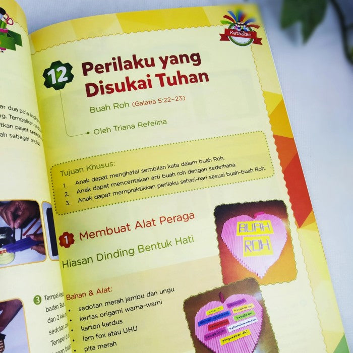 Buku 12 Kreasi Sedotan - Buku Aktivitas